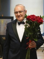 Uroczysta promocja "Biograficznego leksykonu autorów, artystów i twórców Ziemi Dobrzyńskiej", Rypin dnia 25 IV 2025 r. Autor, prof. Mirosław Krajewski.